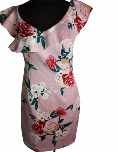 Guess womans convertible off the shoulder to one shoulder floral ruffle dress - Picture 1 of 16